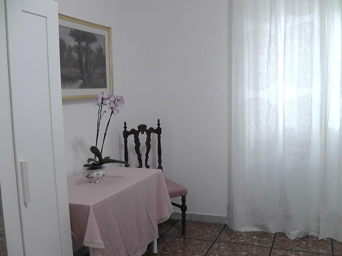 La Casa Di Chiara Roma Exterior foto